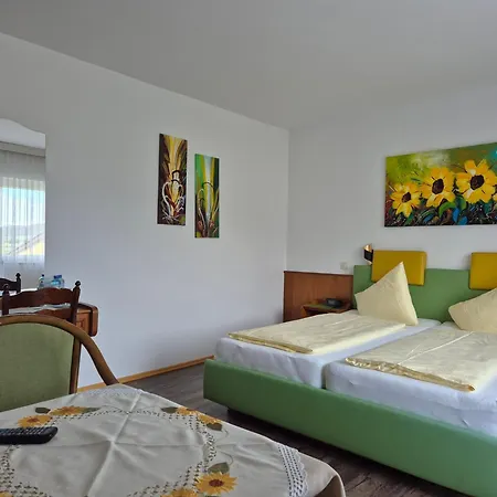 Hotel Garni Hutter Unterburg am Klopeiner See