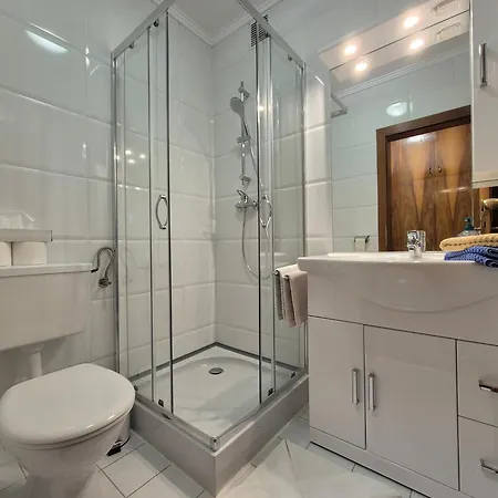 Hotell Garni Hutter Unterburg am Klopeiner See