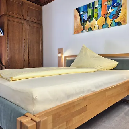 Hotel Garni Hutter Unterburg am Klopeiner See
