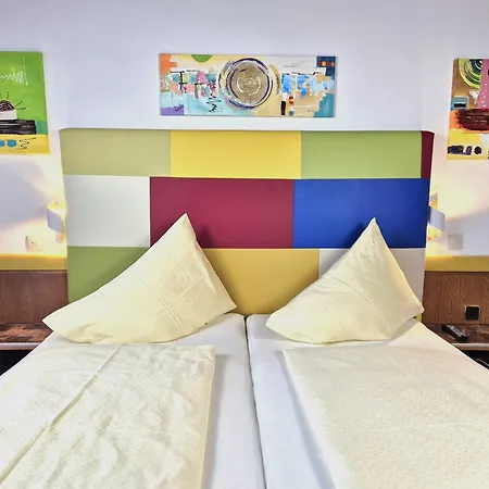 Garni Hutter Hotel 3*