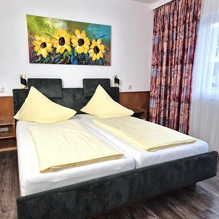 Hotel Garni Hutter Unterburg am Klopeiner See