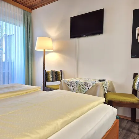Garni Hutter Hotel 3*