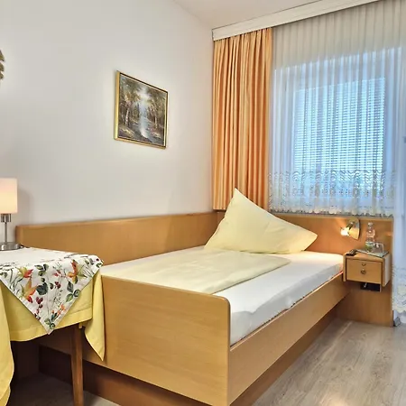 Garni Hutter Hotel 3*