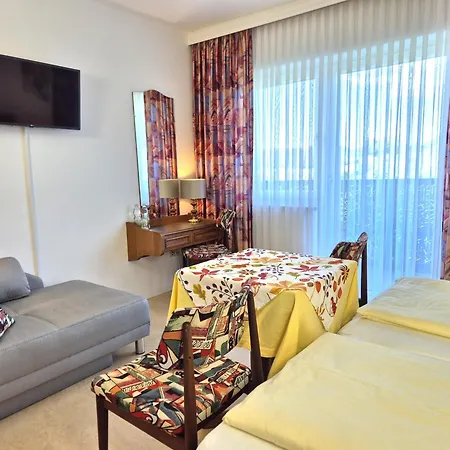 Garni Hutter Hotel 3*