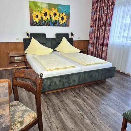 Hotel Garni Hutter Unterburg am Klopeiner See